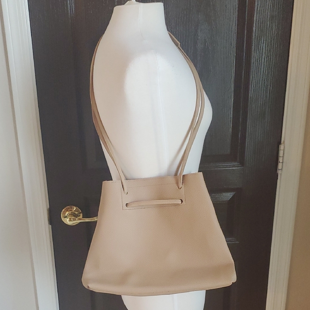 8 Other Reasons Tan Shoulder Bag - Picture 2 of 5